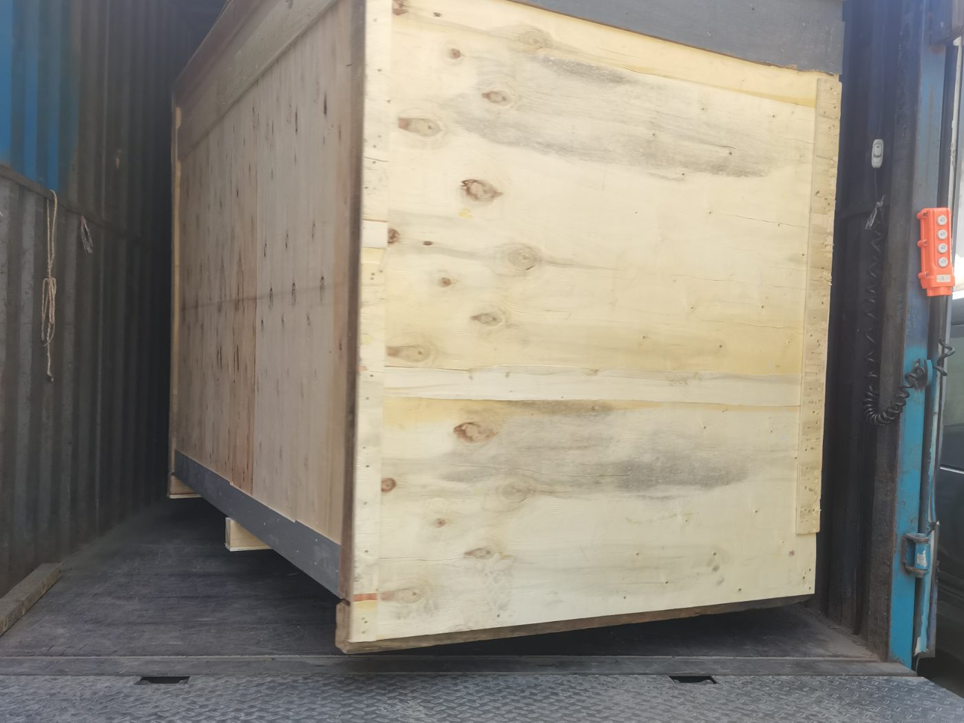 CONTAINER LOADING