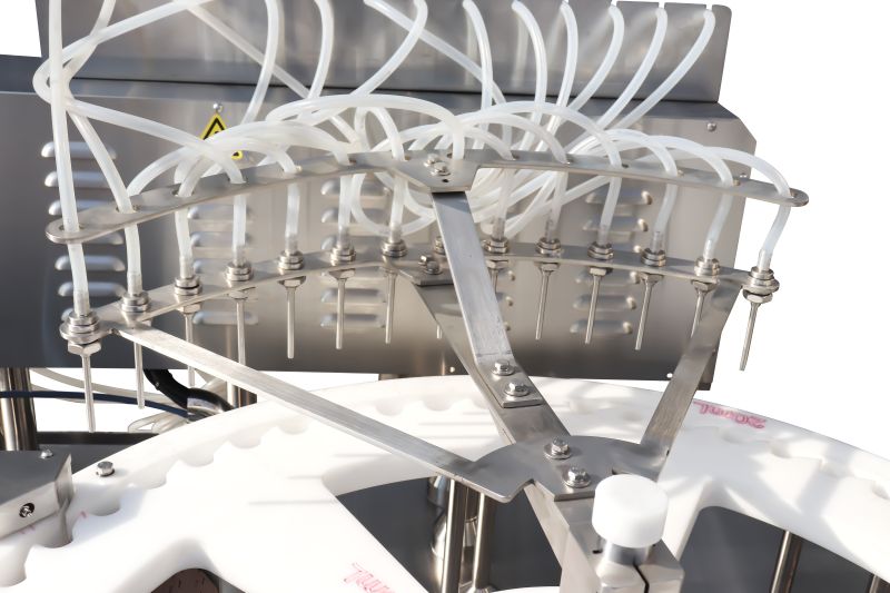 14-HEAD TURNTABLETRACKING FILLING MACHINE